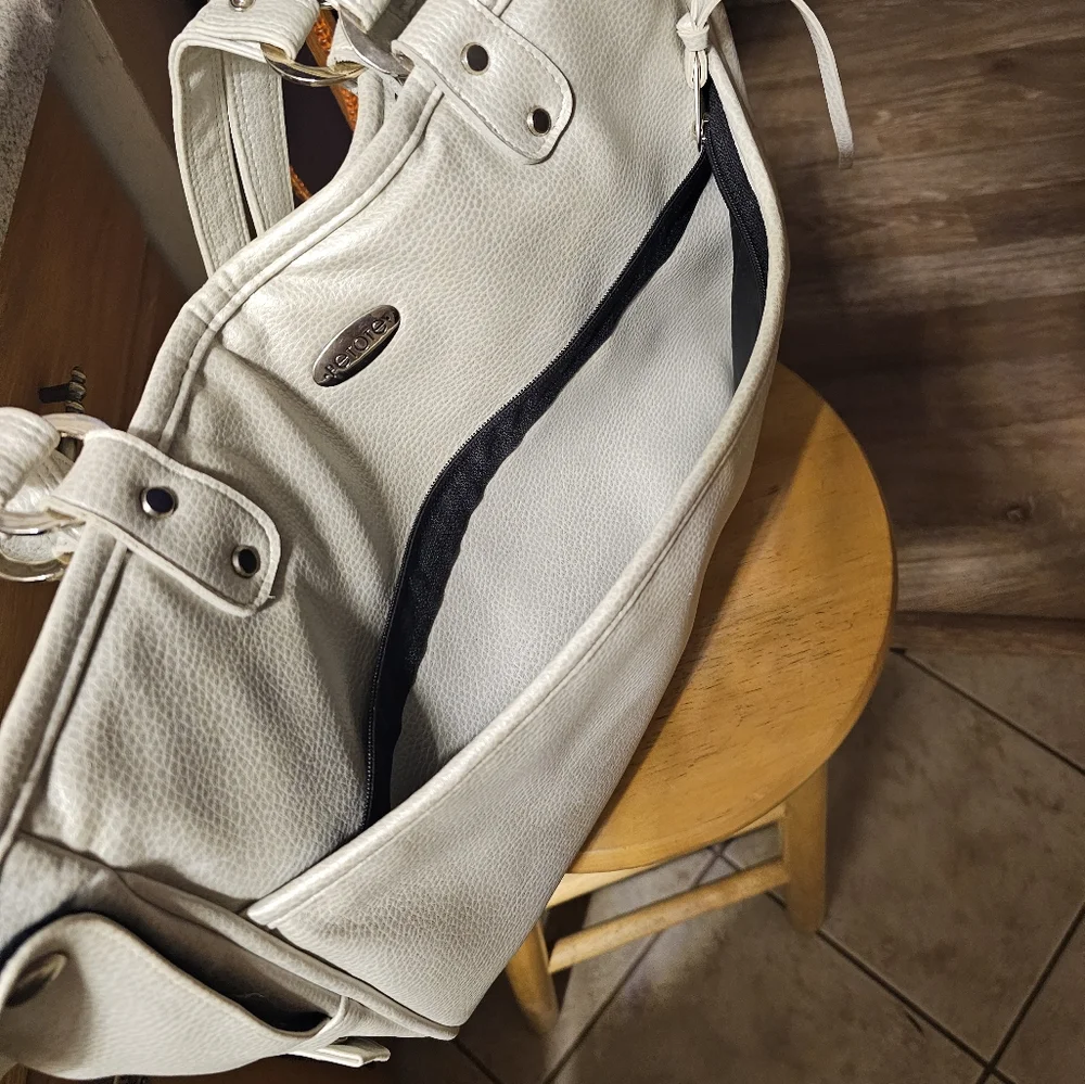 Petote large dog carrier. Metallic cream color